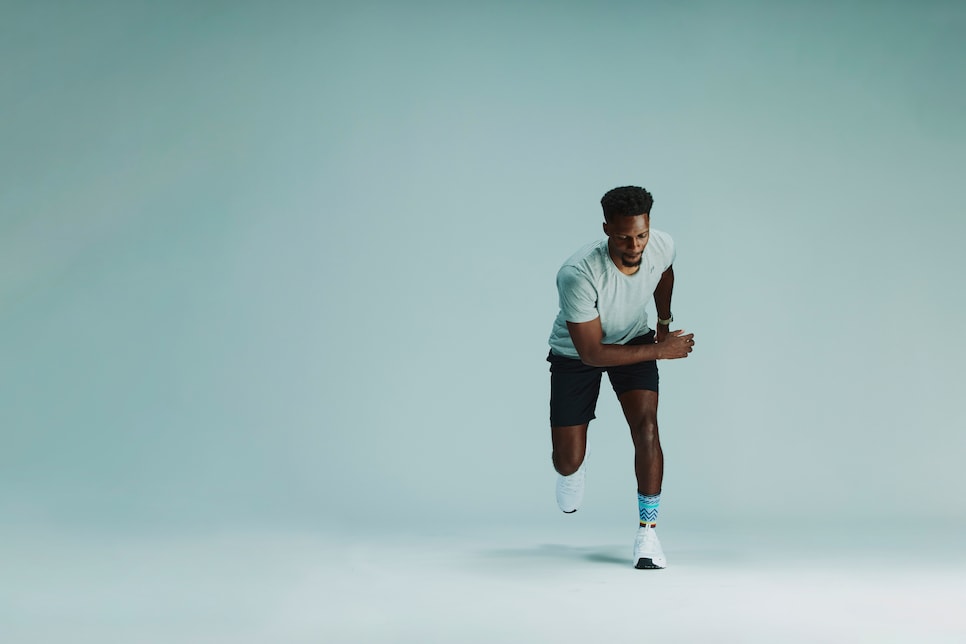 /content/dam/images/golfdigest/fullset/fitness-2024/Roberts lateral bounds 3.jpg